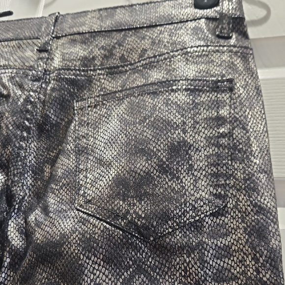 Snakeskin Pattern Jeans - Picture 5 of 6